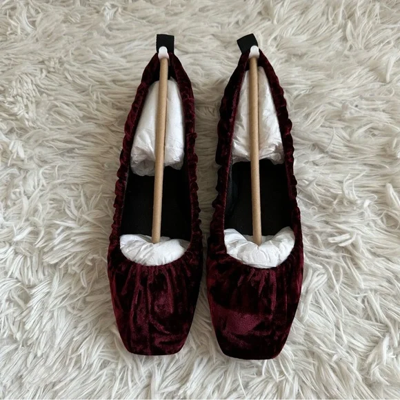 Vince Camuto Verline Mary Jane Square Ballet Flat Red Crushed Velvet Size 6 - Picture 1 of 6